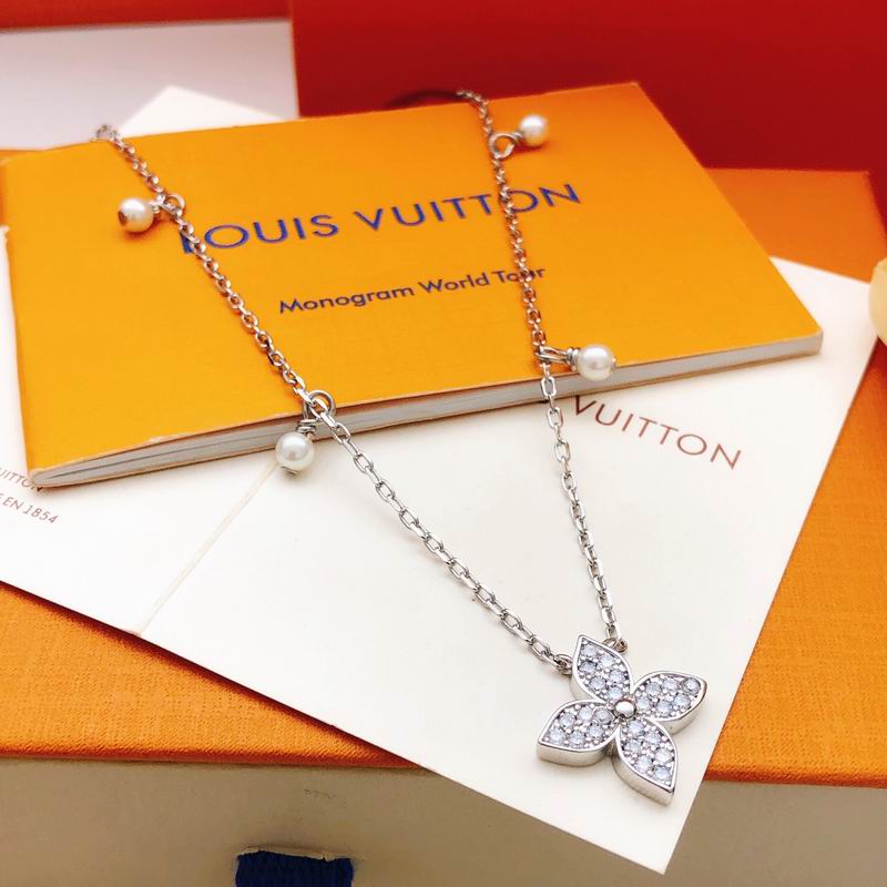 LV Necklace 11yxx66